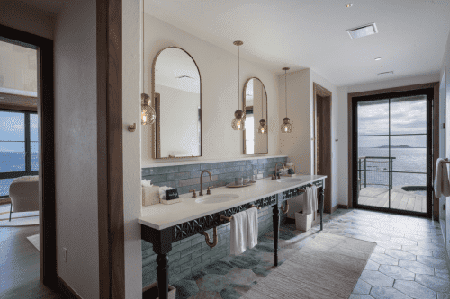 Cape Stout Estate – Bathroom & Spa Essentials